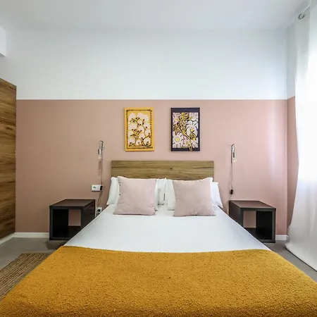 Cerca De La Playa Malvarrosa 3a بيت ضيافة *